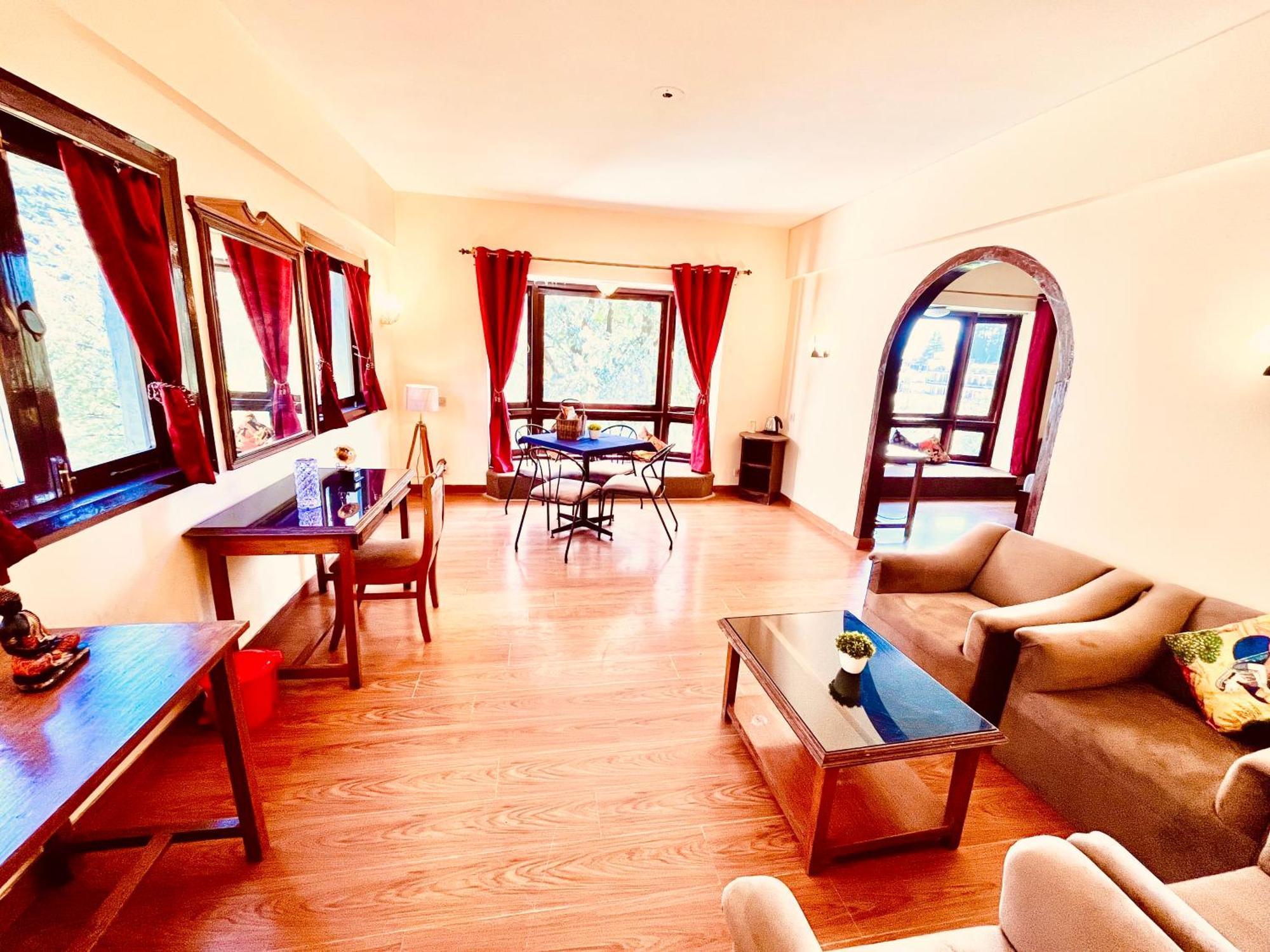 Sagar Heritage Resort, Near Mall Road Manali ภายนอก รูปภาพ